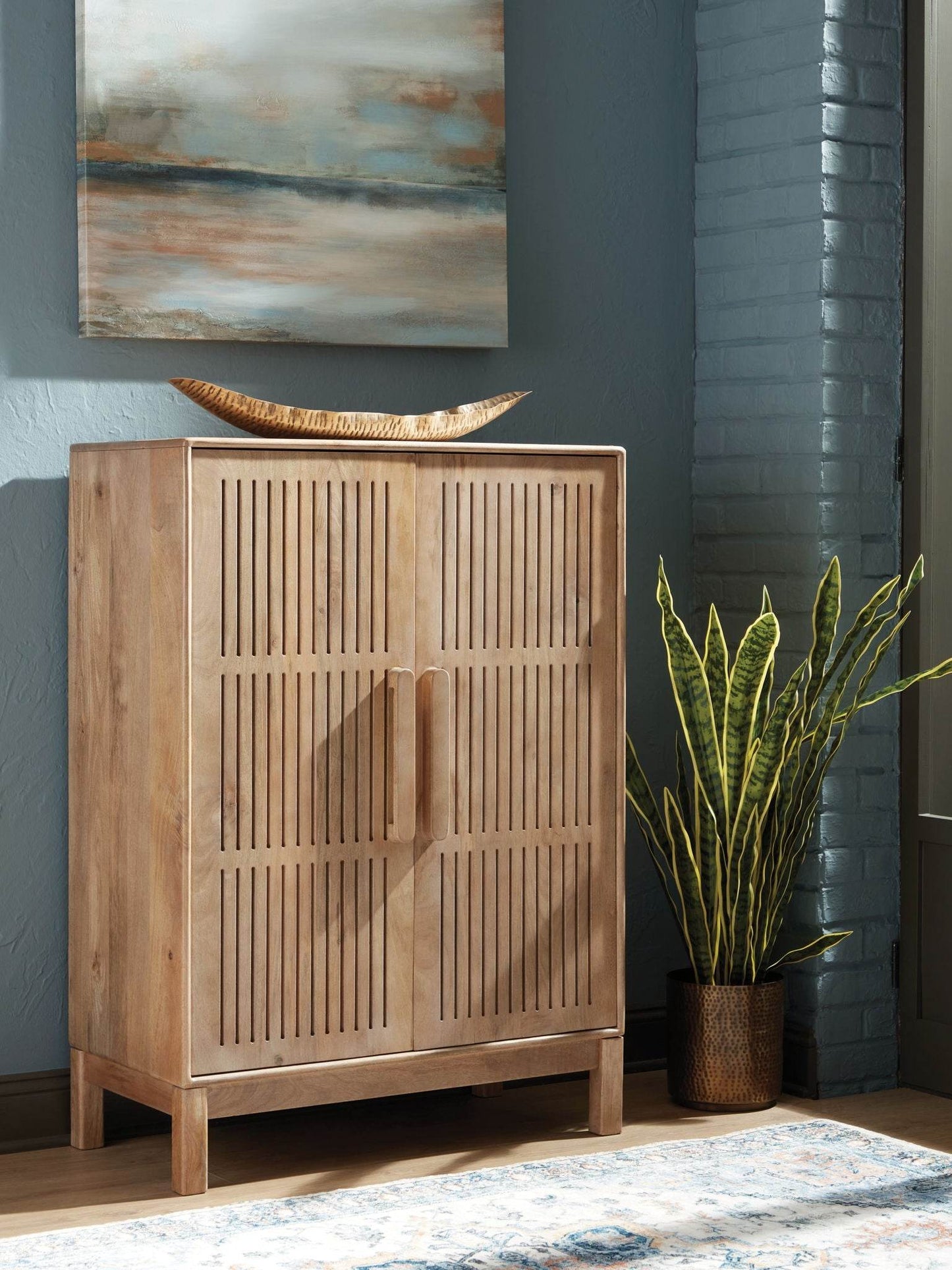 Pellamour - Natural Brown - Bar Cabinet - Forward Furniture