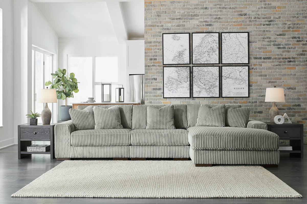 Lindyn - Sectional - Forward Furniture