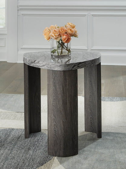 Surmour - Gray / Brown - Triangle End Table - Forward Furniture