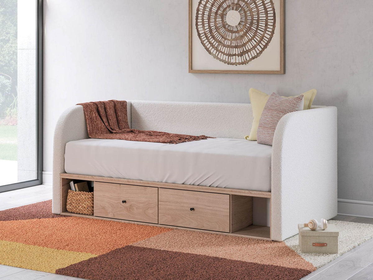 Arloster - Upholstered Day Bed - Forward Furniture