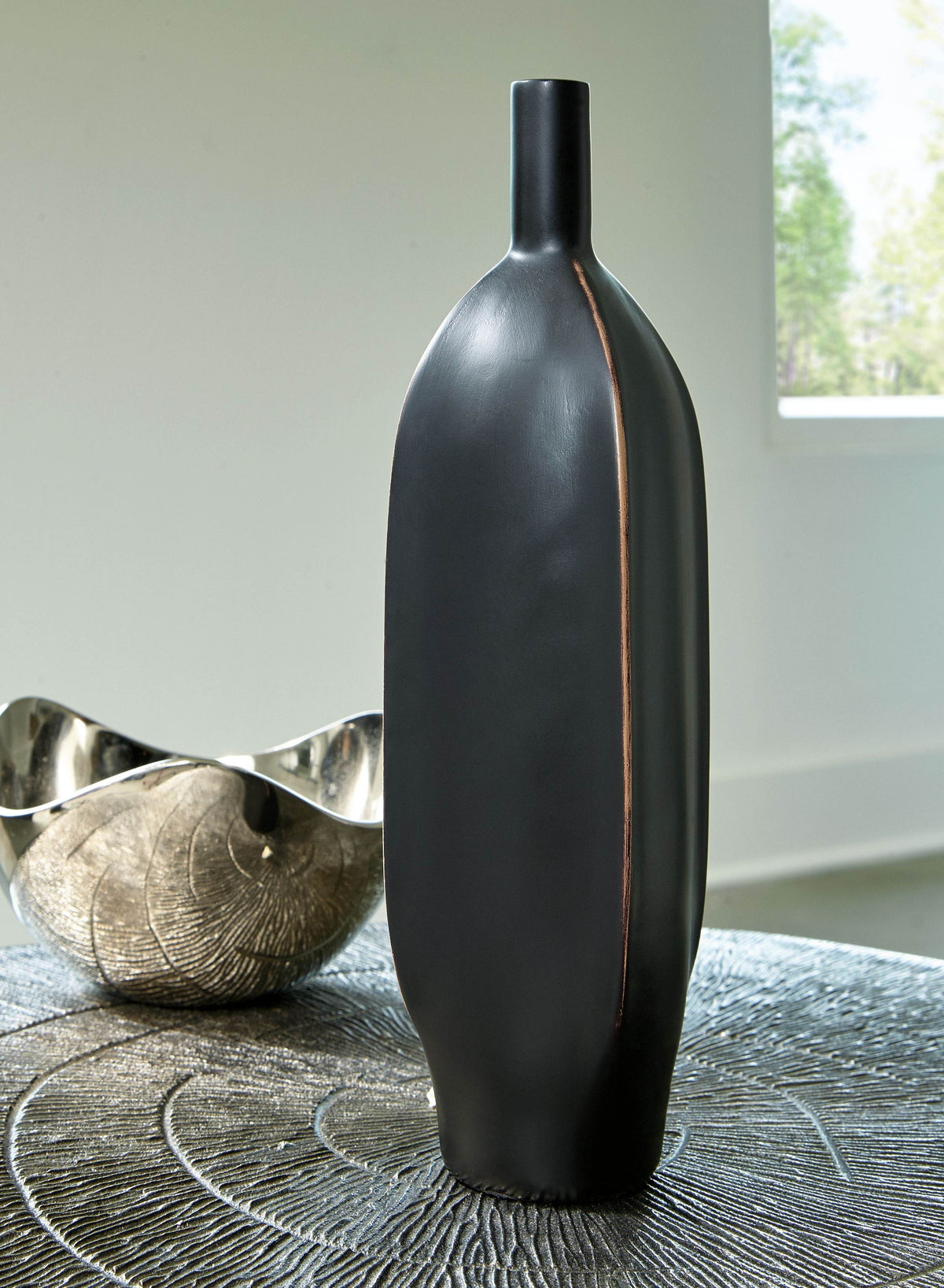 Rhaveney - Vase - Medium - Forward Furniture