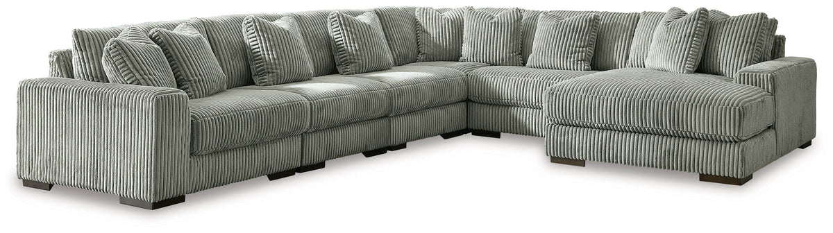 Lindyn - Sectional - Forward Furniture