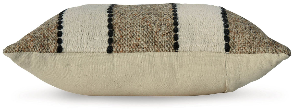 Rueford - Pillow - Forward Furniture