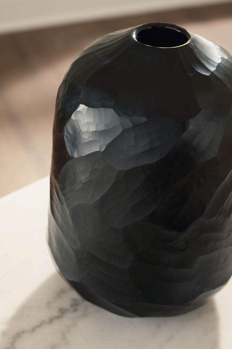 Ryanford - Vase - Forward Furniture