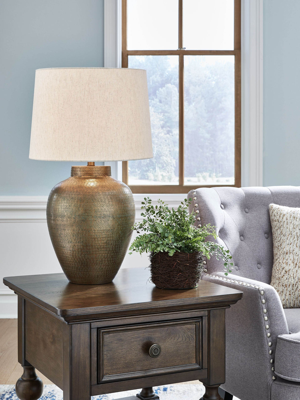 Madney - Antique Gold Finish - Metal Table Lamp - Forward Furniture