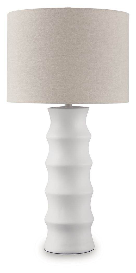 Veraleigh - Poly Lamp - Forward Furniture