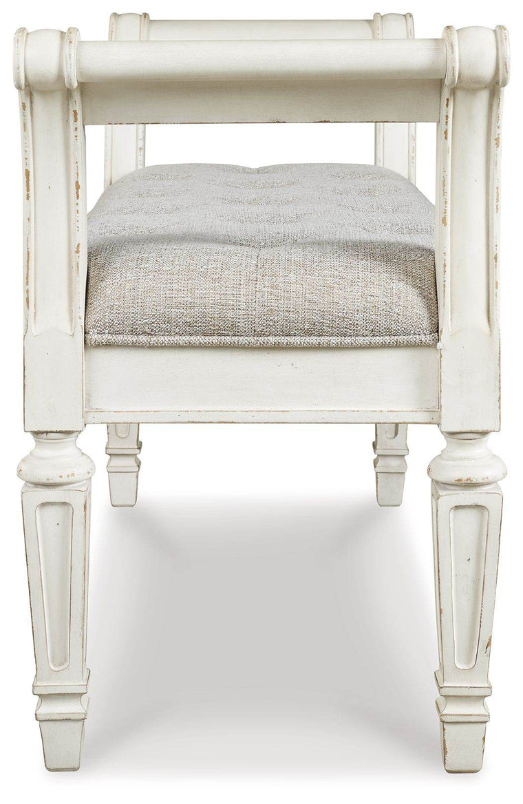 Realyn - Antique White - Accent Bench - Forward Furniture