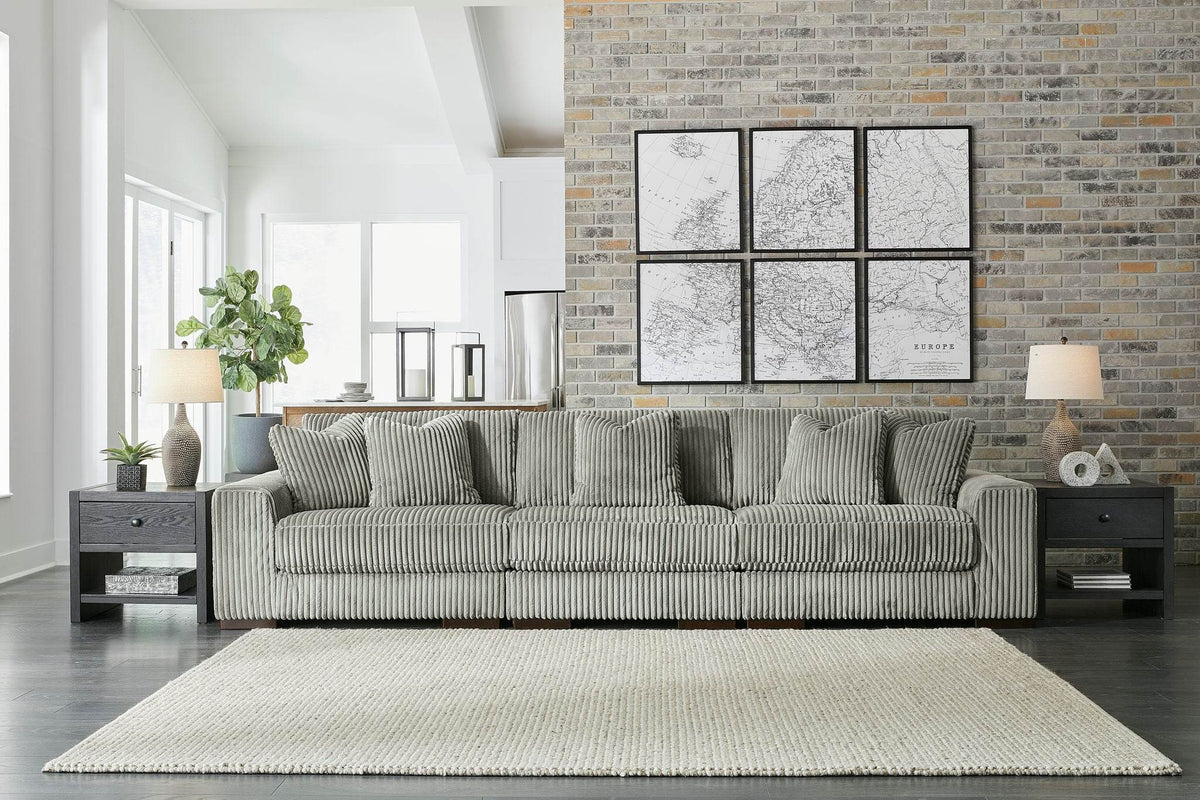Lindyn - Sectional - Forward Furniture