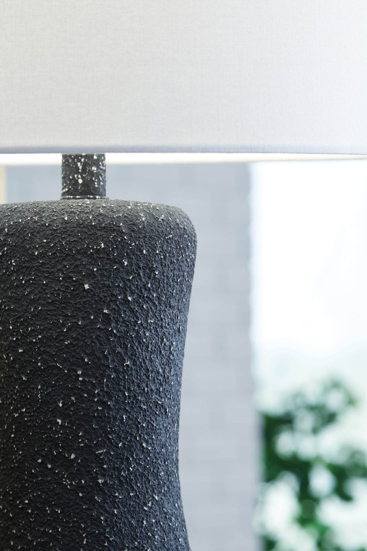 Maykins - Black - Metal Table Lamp - Forward Furniture