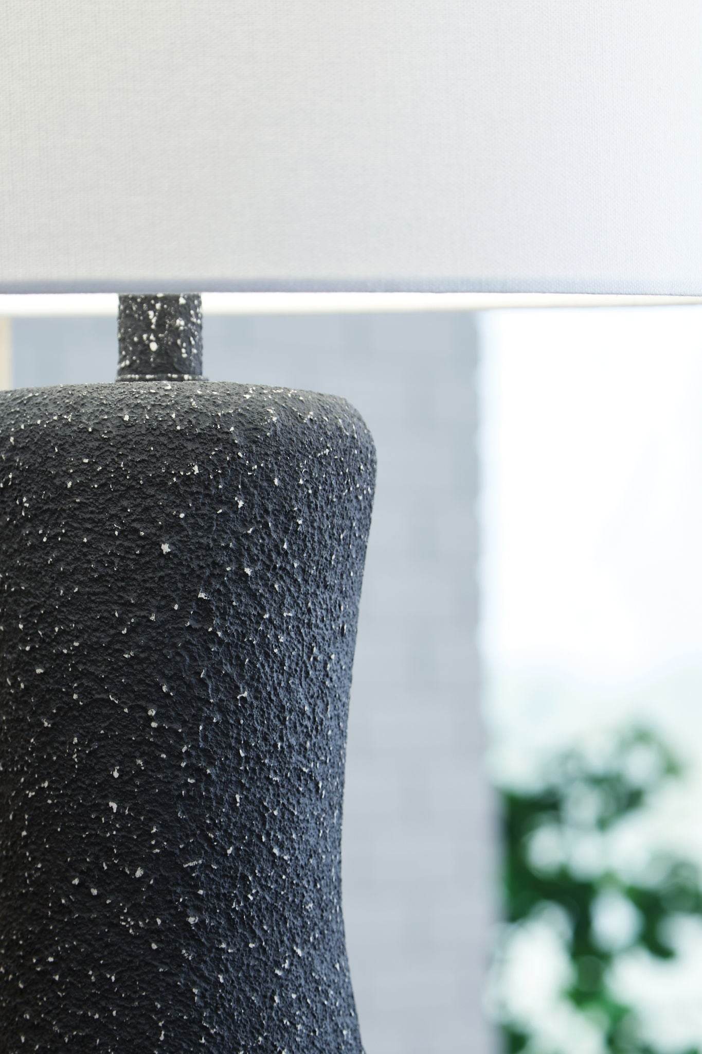 Maykins - Black - Metal Table Lamp - Forward Furniture