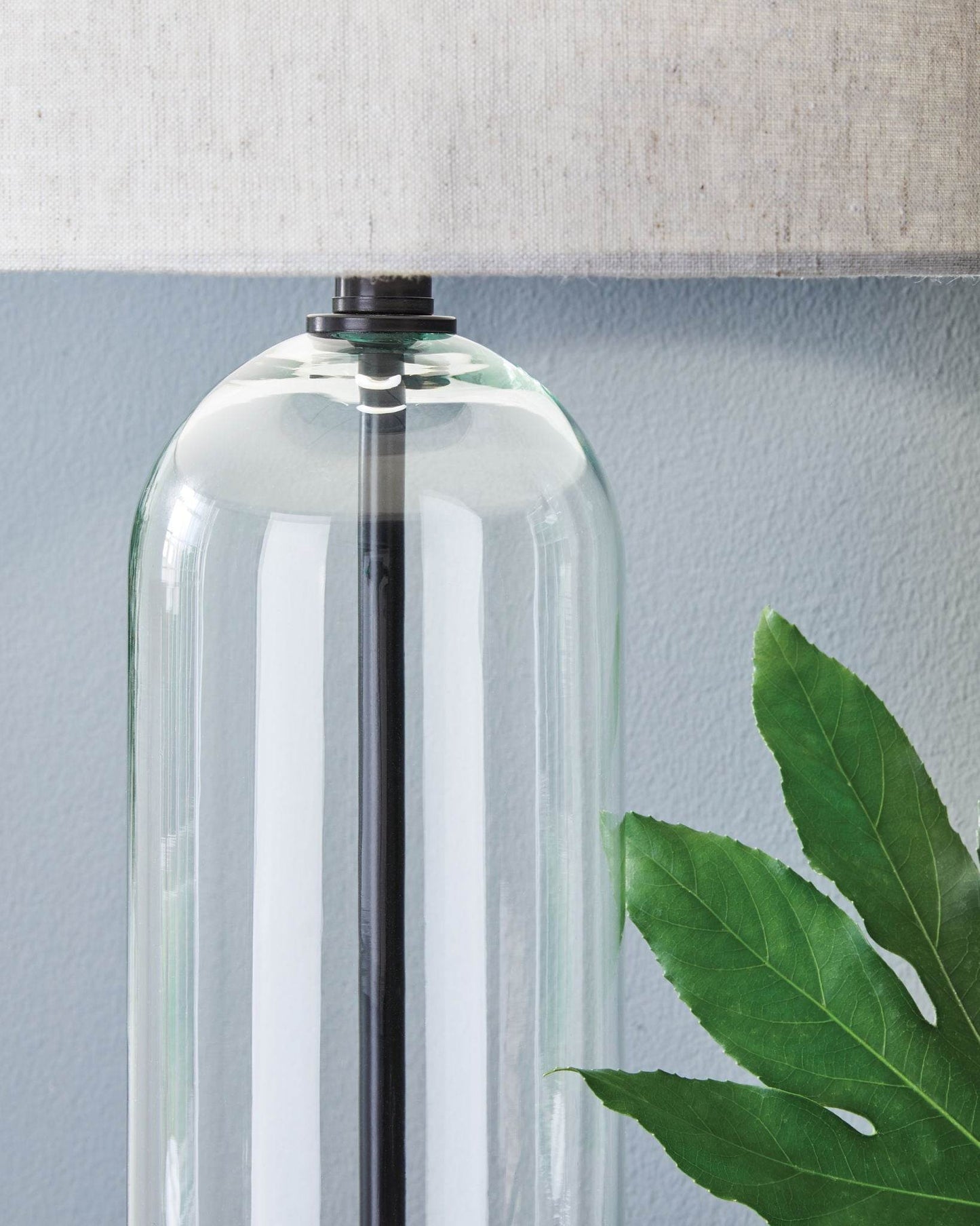 Kerrbrook - Clear / Black - Glass Table Lamp