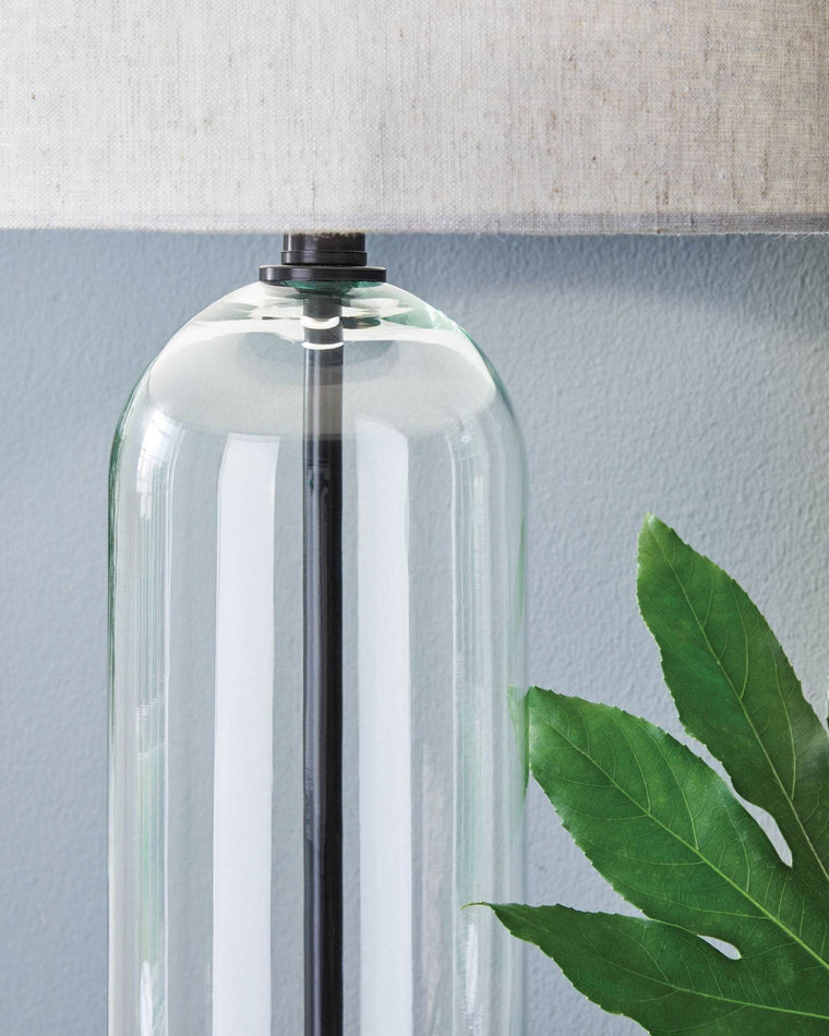 Kerrbrook - Clear / Black - Glass Table Lamp - Forward Furniture