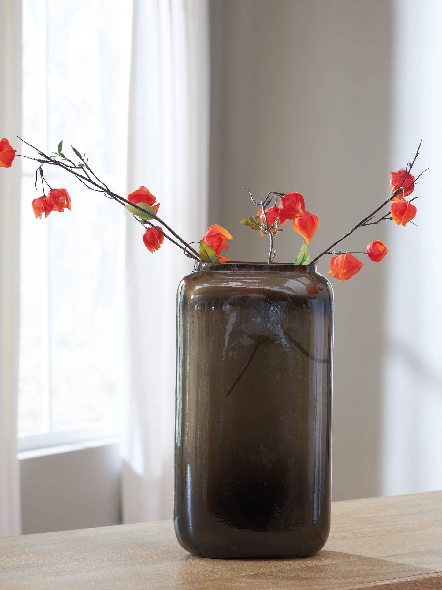 Sumner - Vase - Forward Furniture