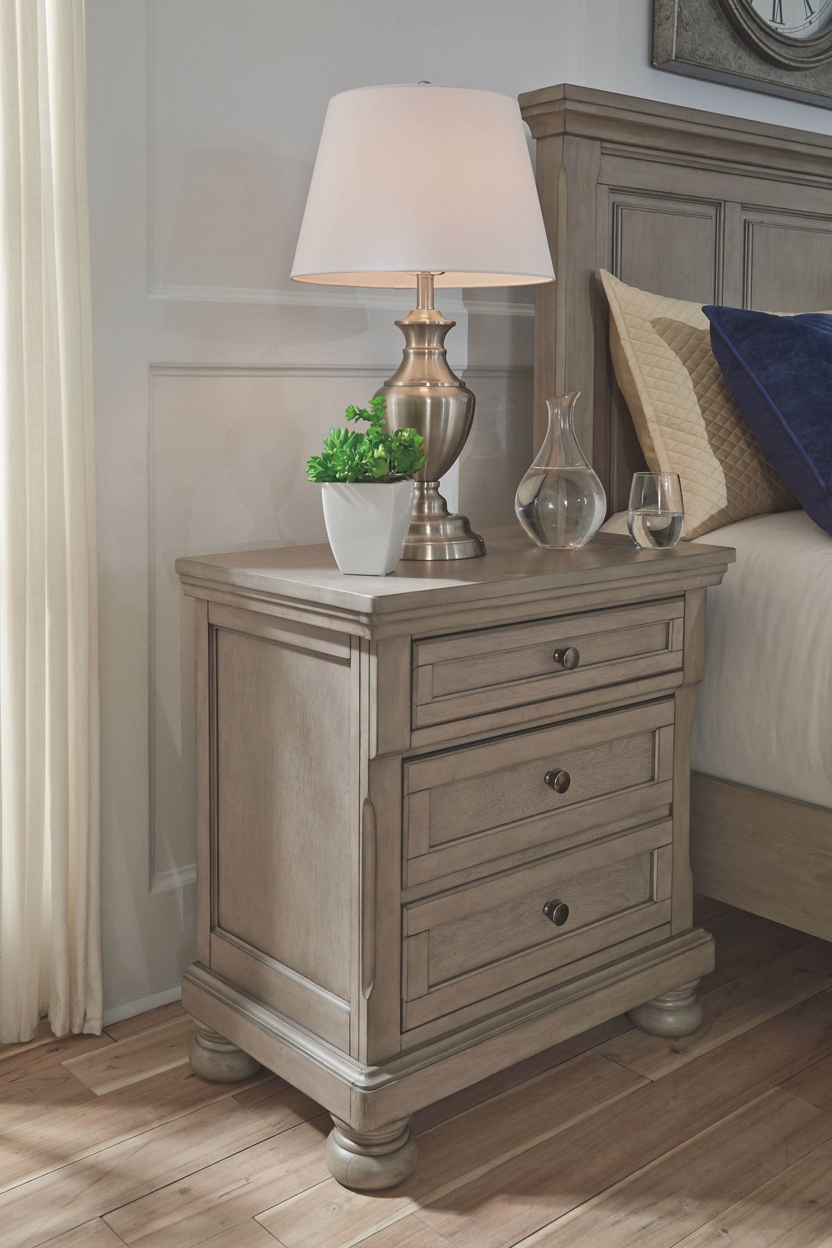 Lettner - Sleigh Bedroom Set - Forward Furniture