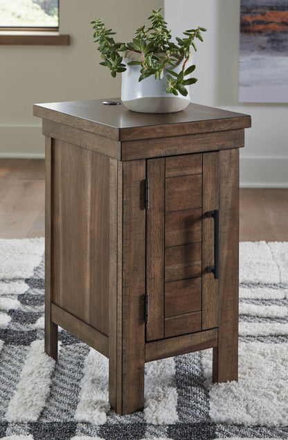 Moriville - Grayish Brown - Chair Side End Table - Forward Furniture