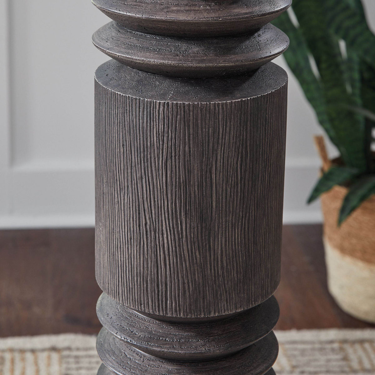 Fainwell - Distressed Black - Poly Floor Lamp - Forward Furniture