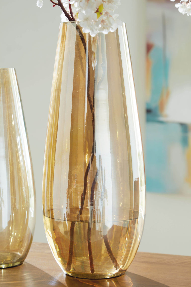 Rhettman - Vase - Forward Furniture