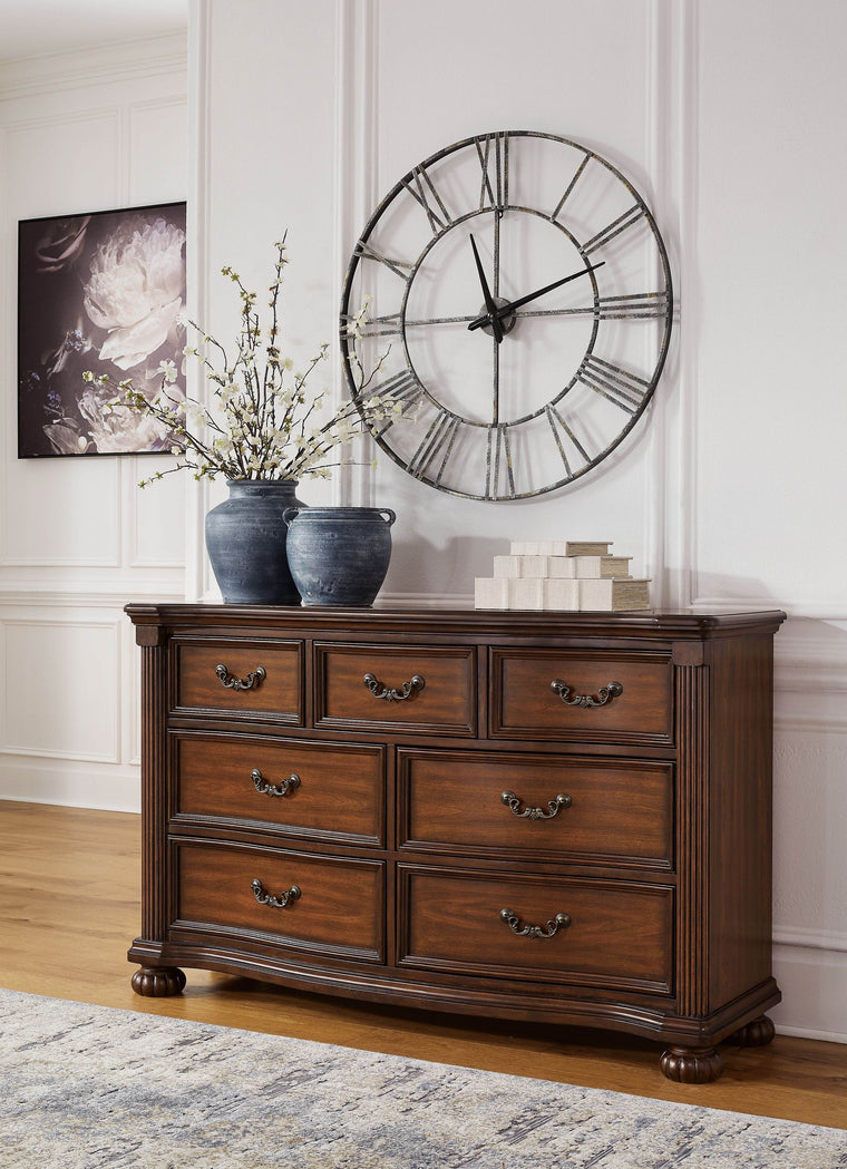 Lavinton - Brown - Dresser - Forward Furniture