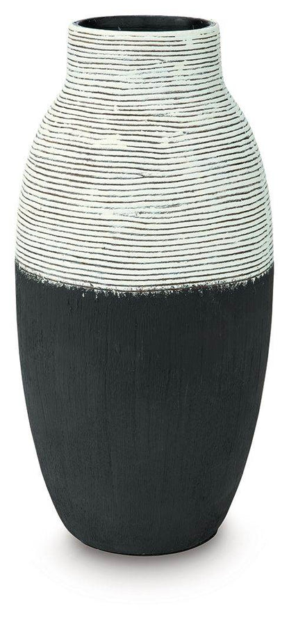 Girtha - Vase - Forward Furniture