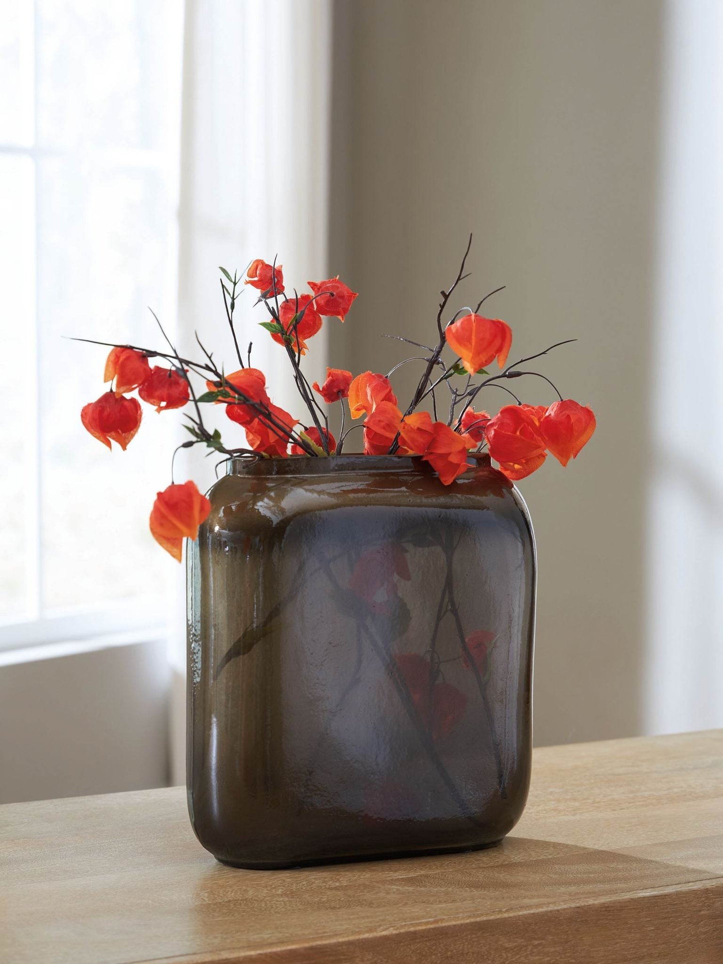 Sumner - Vase - Forward Furniture