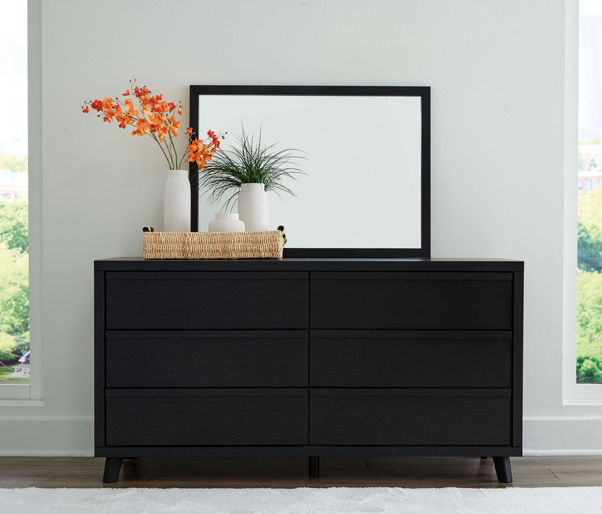 Danziar - 8 Pc. - Dresser, Mirror, Chest, King Slat Panel Bed With Low Footboard, 2 Nightstands - Black