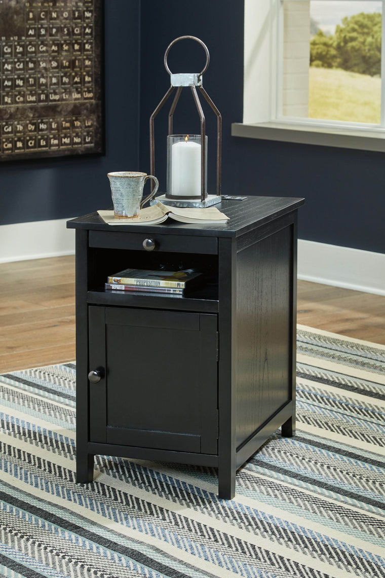 Treytown - Chair Side End Table - Forward Furniture