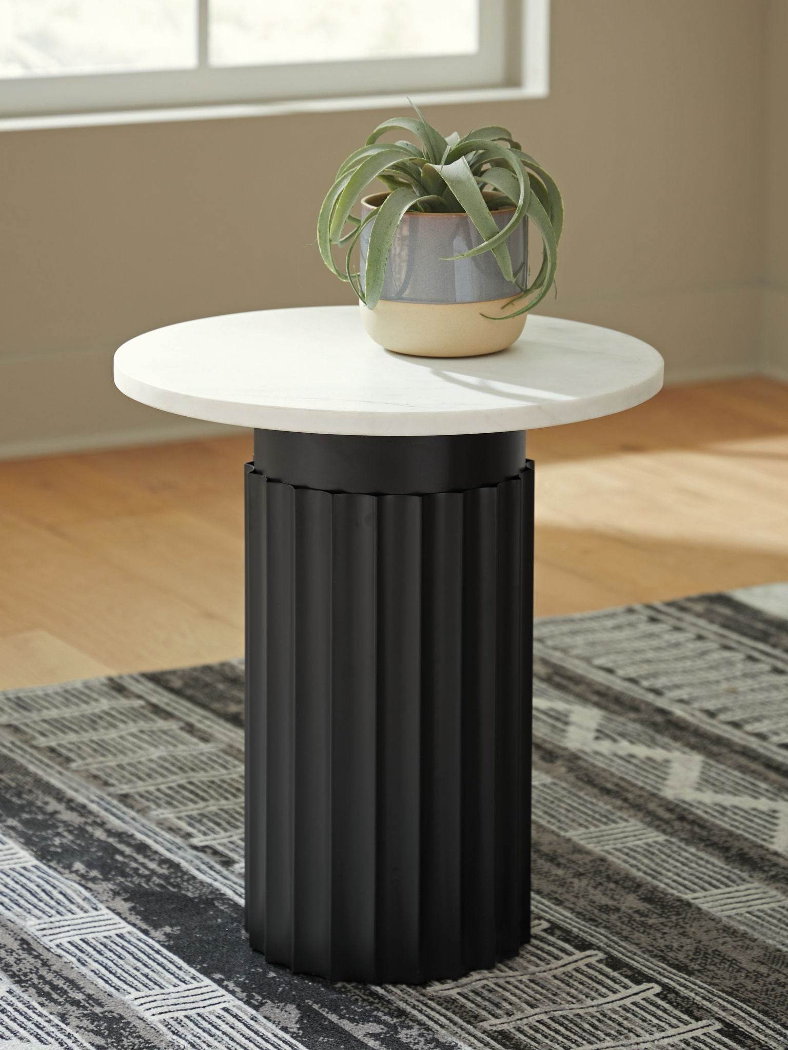 Wainstone - Black / White - Accent Table - Forward Furniture