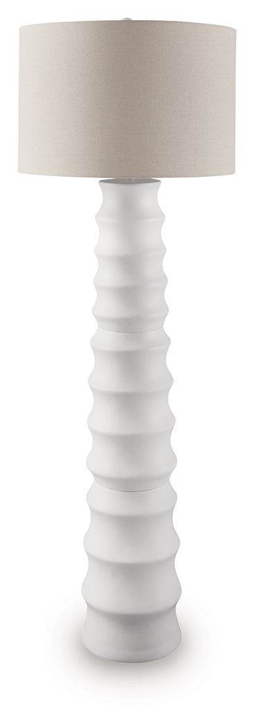 Veraleigh - Poly Lamp - Forward Furniture