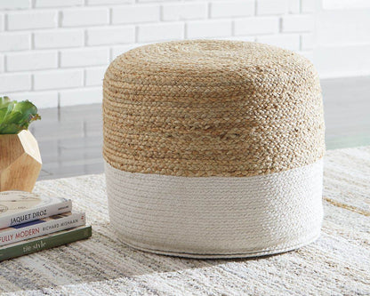 Sweed Valley - Round - Pouf - Forward Furniture