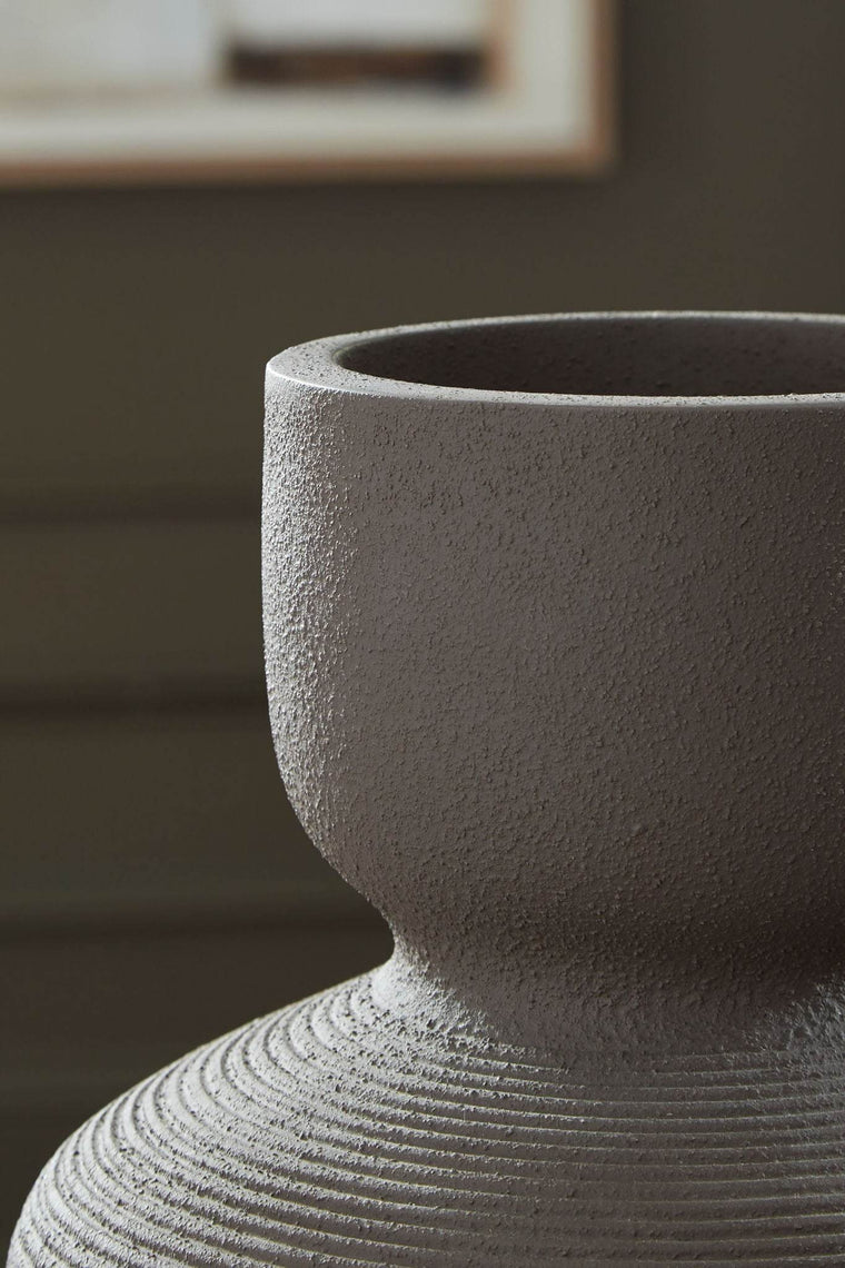 Dalsen - Vase - Forward Furniture