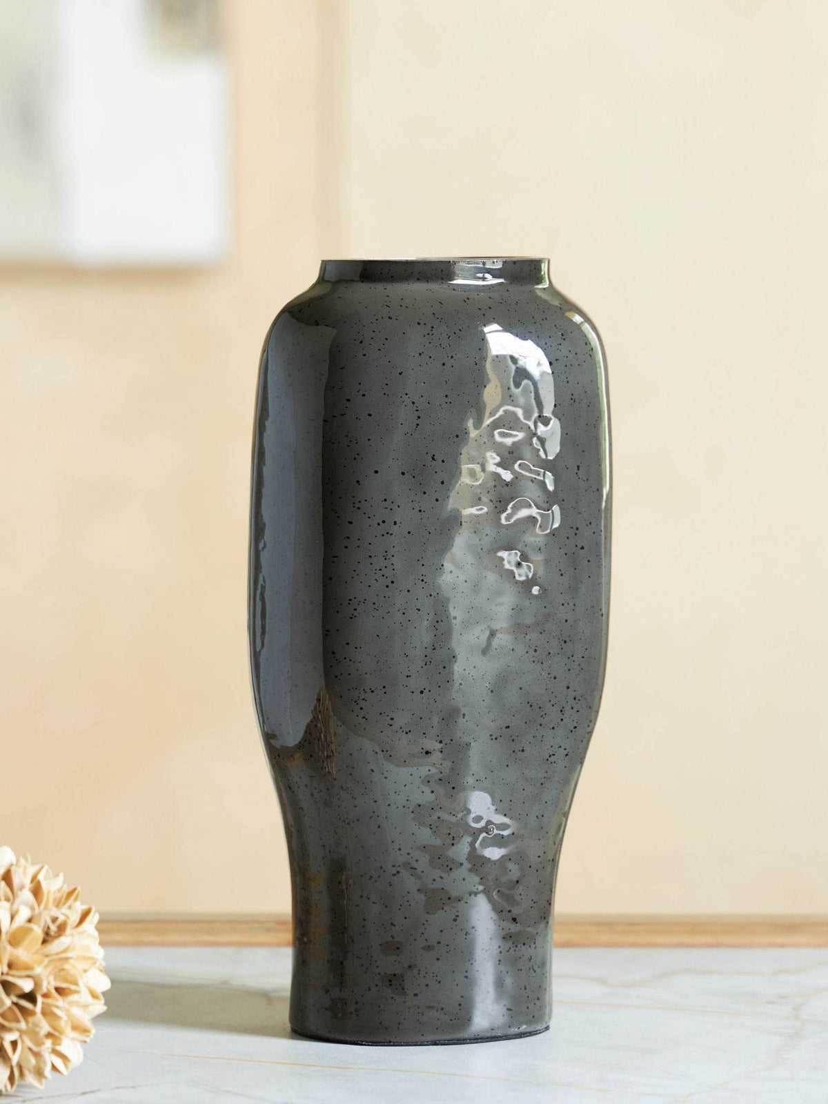 Kierlain - Vase - Forward Furniture