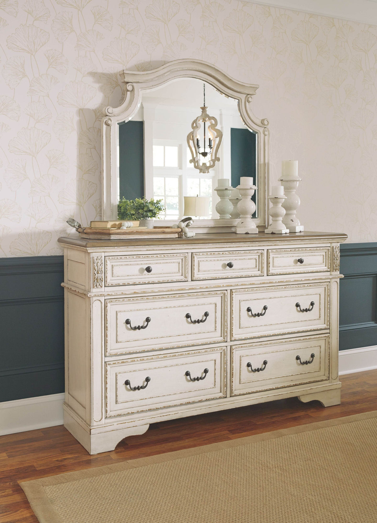 Realyn - Bedroom Sleigh Bed Set - Forward Furniture