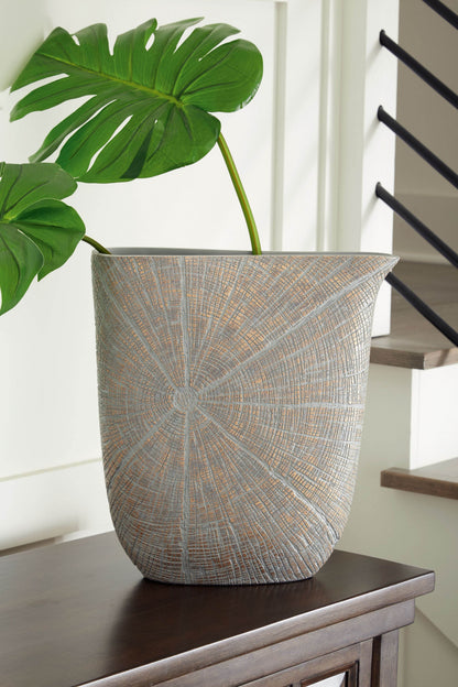 Ardenley - Vase - Forward Furniture