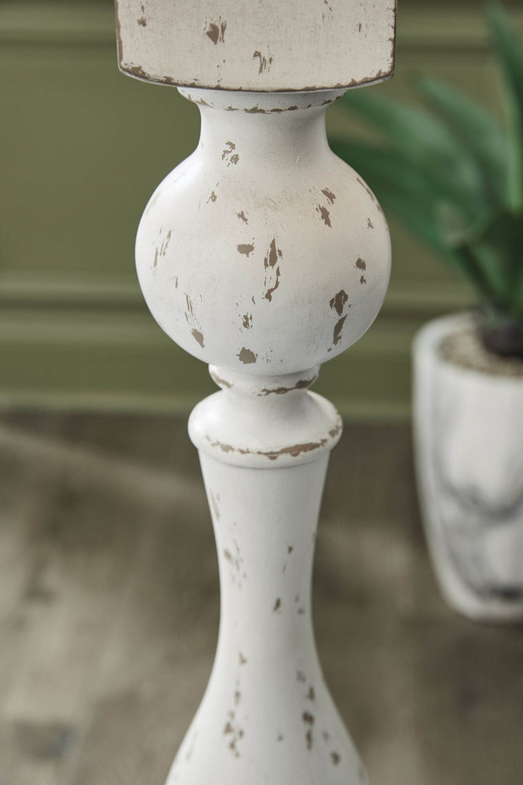 Madsbrook - Poly Lamp - Forward Furniture