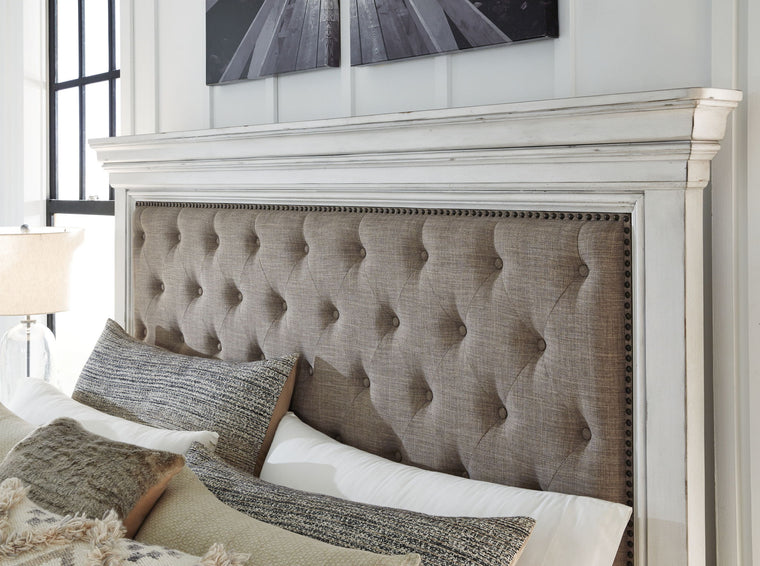 Kanwyn - Upholstered Panel Bed