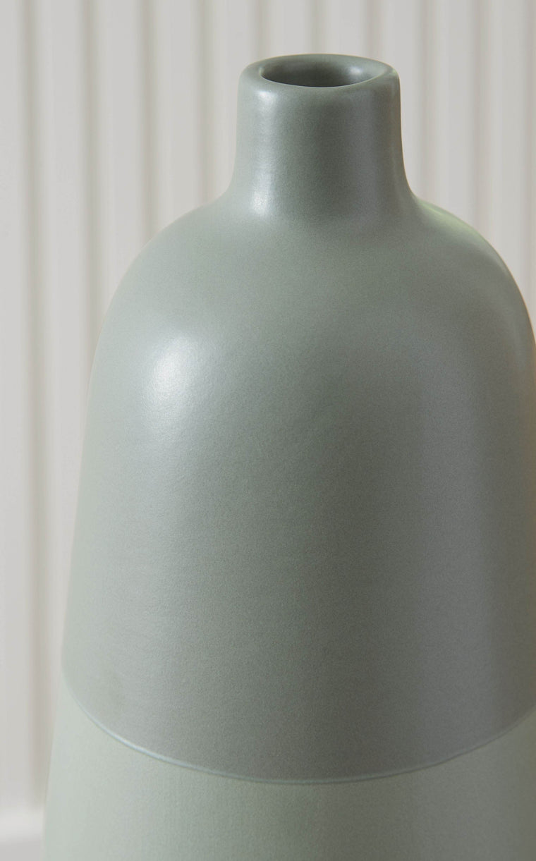 Peerland - Vase - Forward Furniture