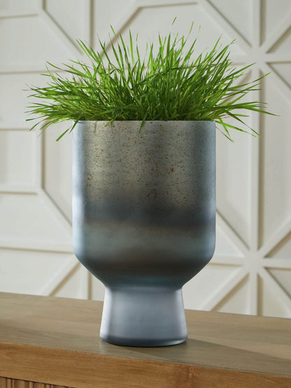 Pennmore - Vase - Forward Furniture