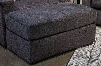 Wryenlynn - Onyx - Ottoman - Fabric - Forward Furniture