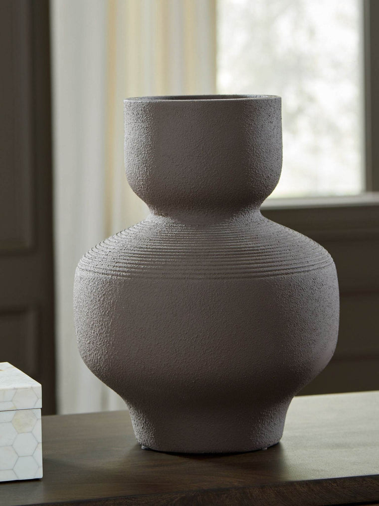 Dalsen - Vase - Forward Furniture