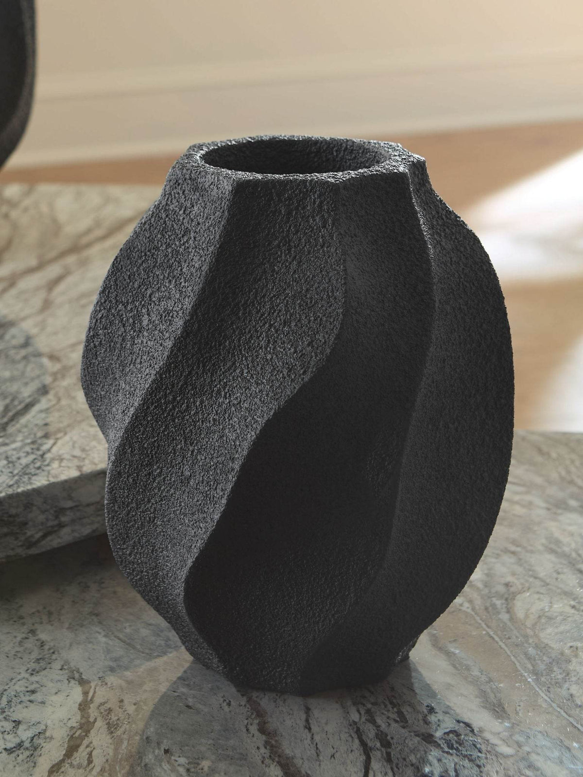 Judworth - Vase - Forward Furniture