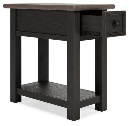 Tyler Creek - Black / Gray - Chair Side End Table - Forward Furniture
