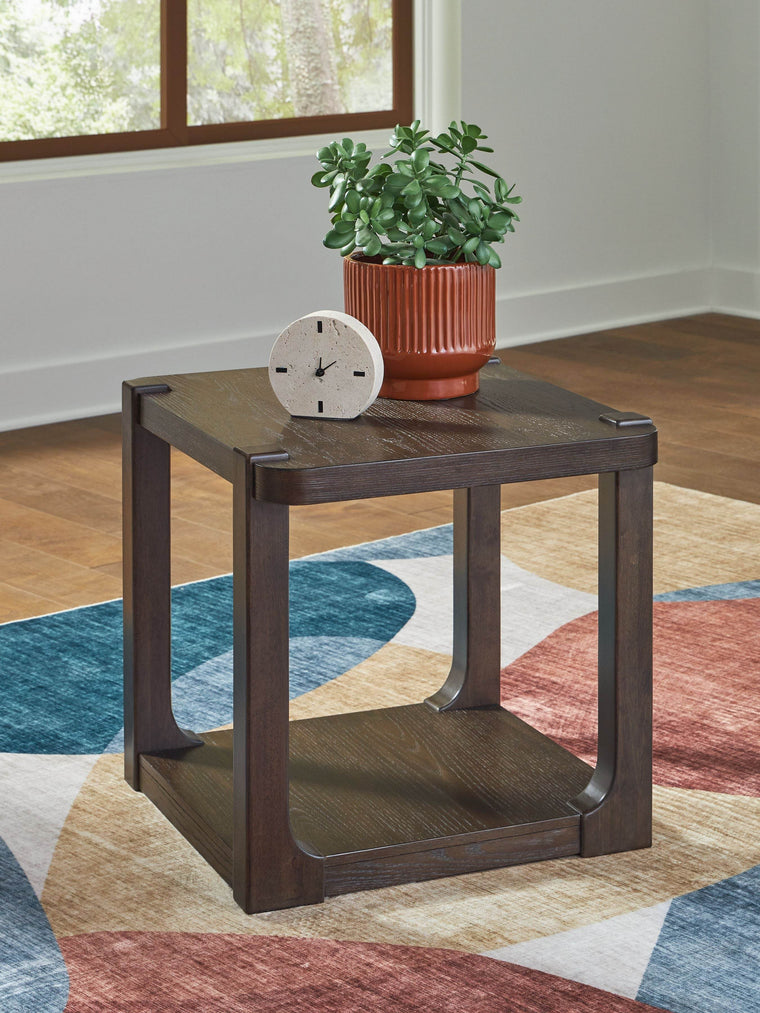 Breckington - Table - Forward Furniture
