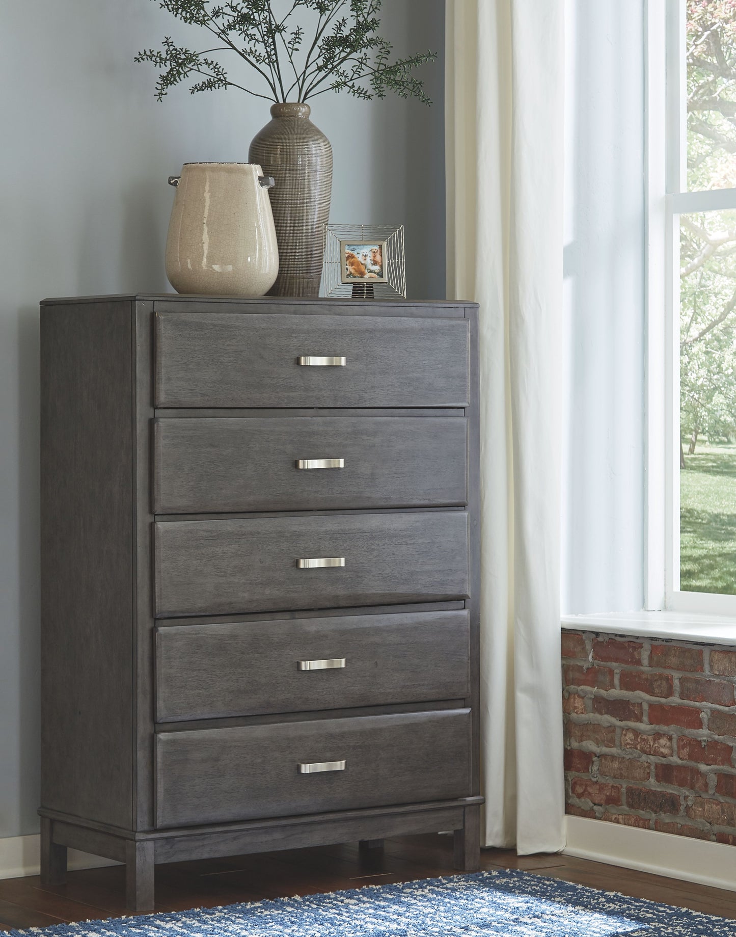 Caitbrook - Gray - Five Drawer Chest