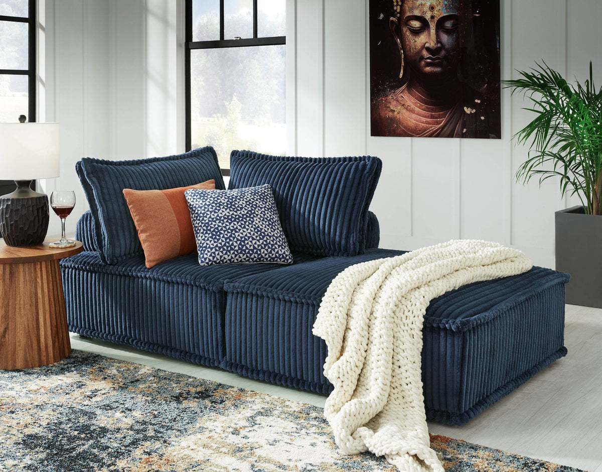 Bales - Sectional - Forward Furniture