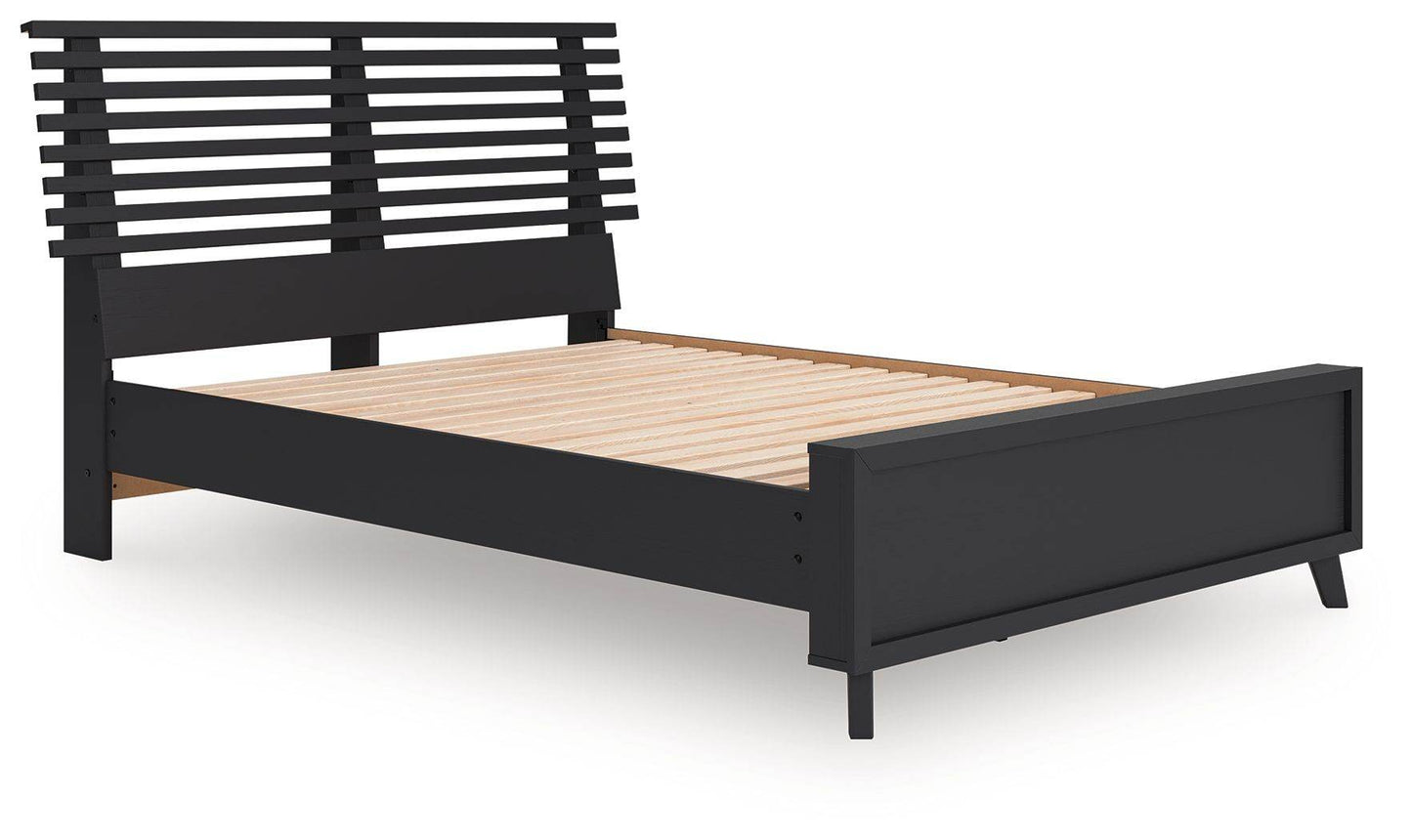 Danziar - Slat Panel Bed - Forward Furniture