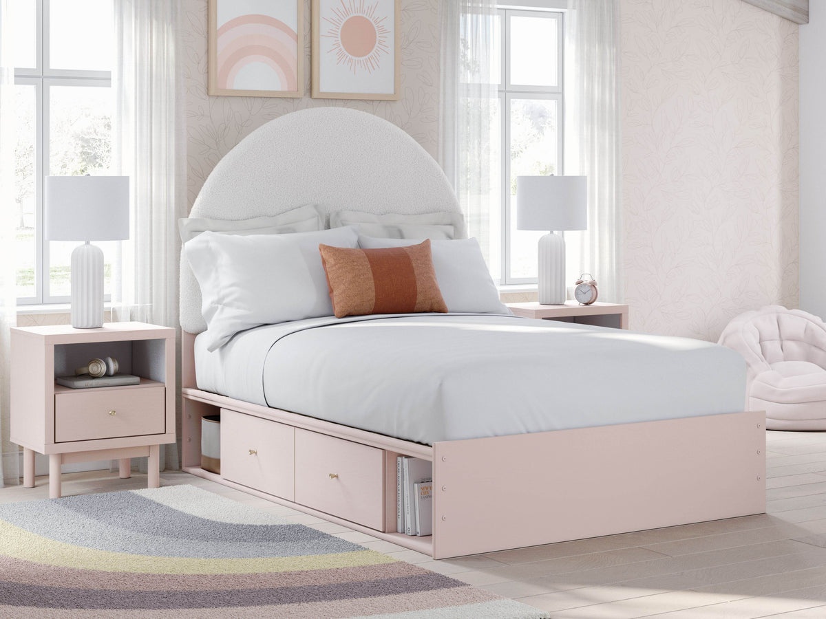 Wistenpine - Upholstered Panel Bed With Storage - Forward Furniture