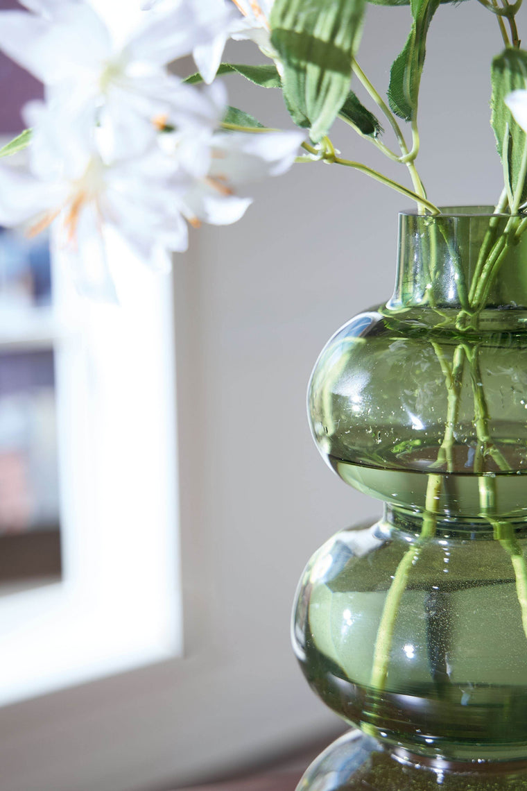 Renethorne - Vase - Forward Furniture