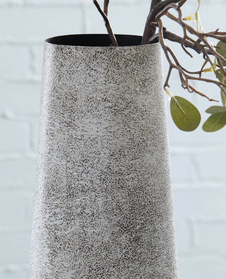 Fynn - Vase - Forward Furniture