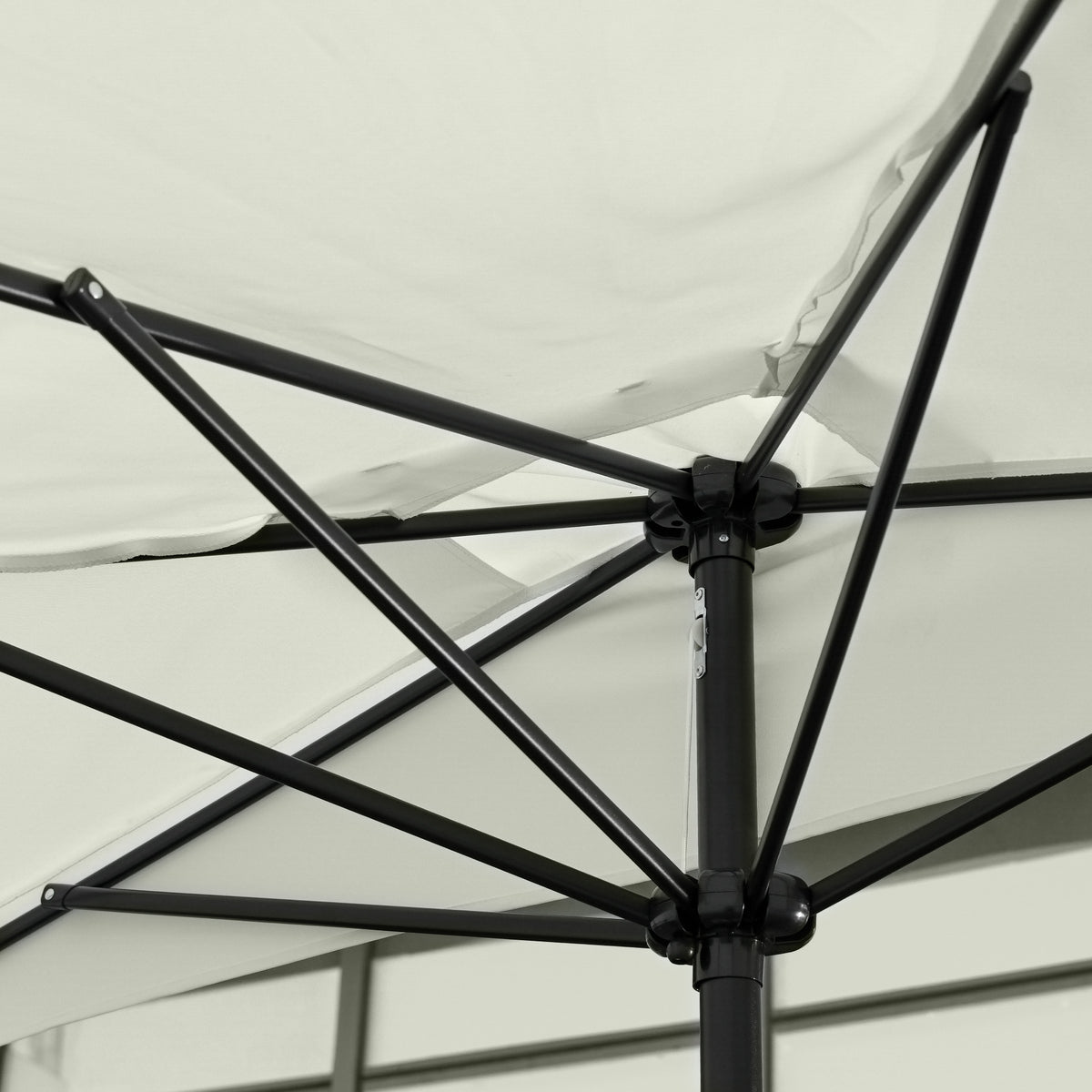 7.5ft Cream Half Parasol with Crank Handle & Top Vent