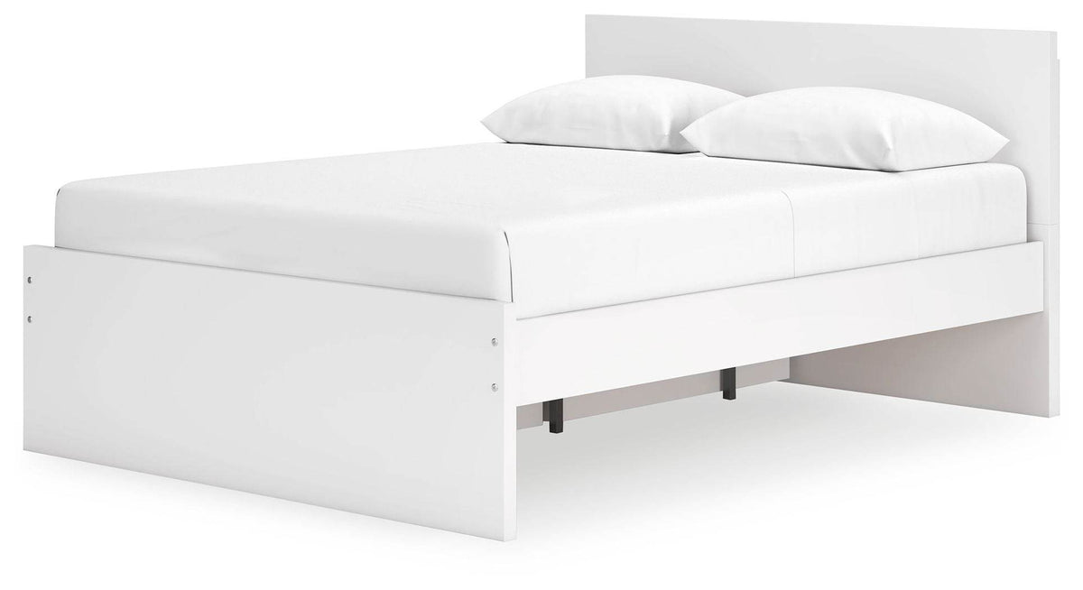 Onita - Panel Platform Bed - Forward Furniture